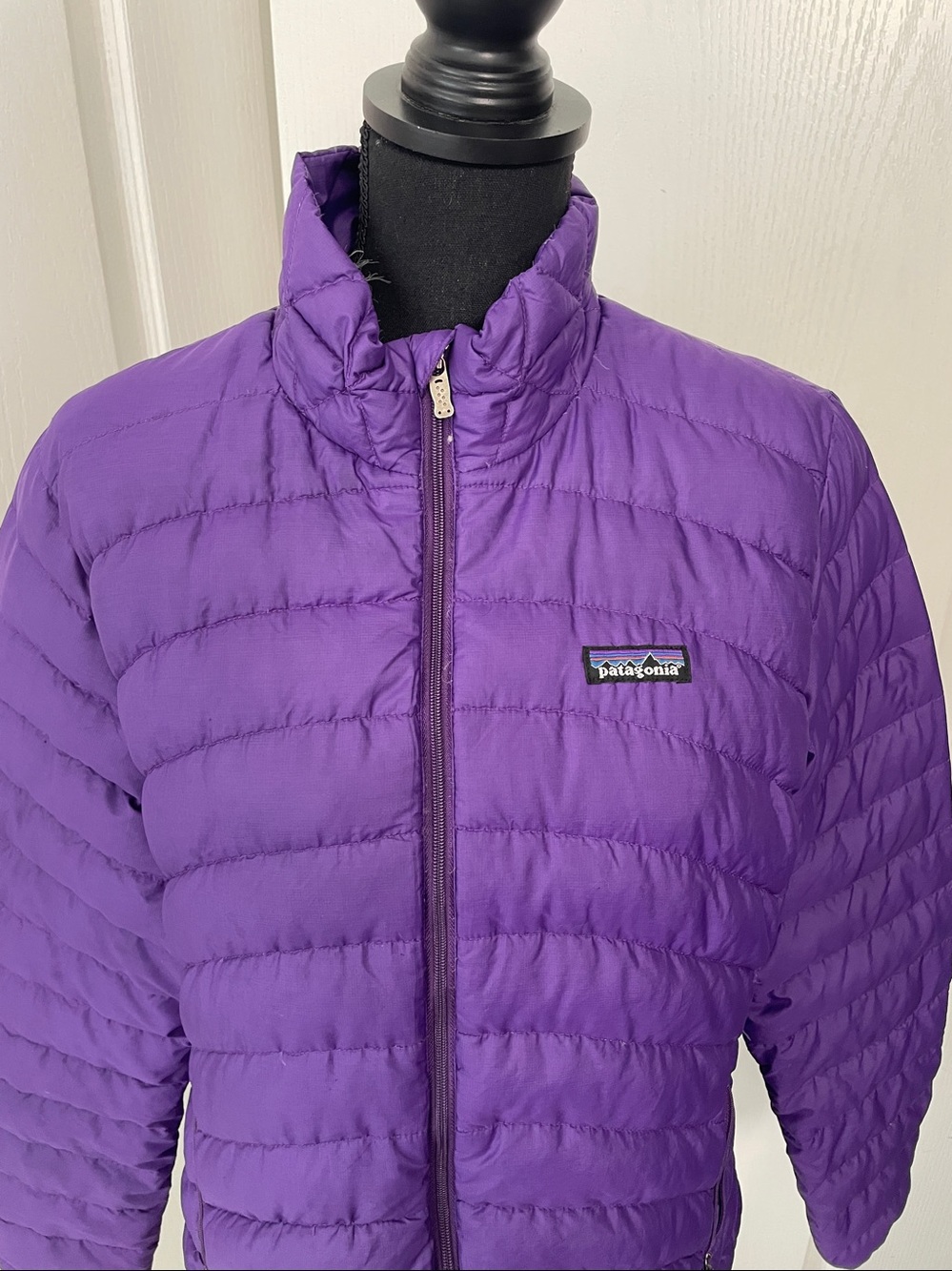 Patagonia jacket L goose down lightly fitted lightweight
Purple - Picture 2 of 9